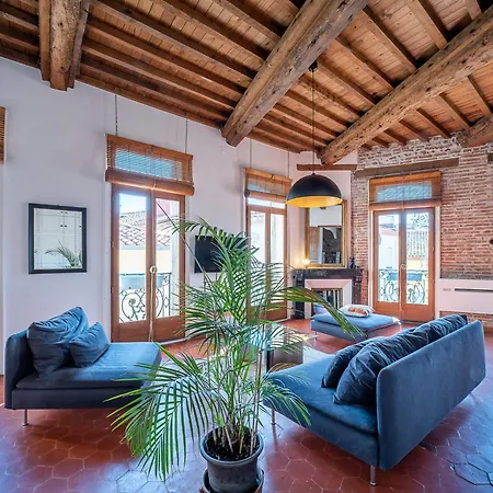 Romantic Getaway In The Heart Of Perpignan