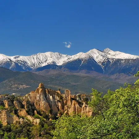 Romantic Getaway In The Heart Of Perpignan