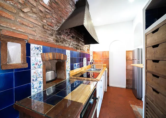 Romantic Getaway In The Heart Of * Perpignan