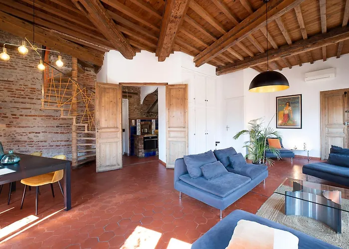 Romantic Getaway In The Heart Of Apartment *